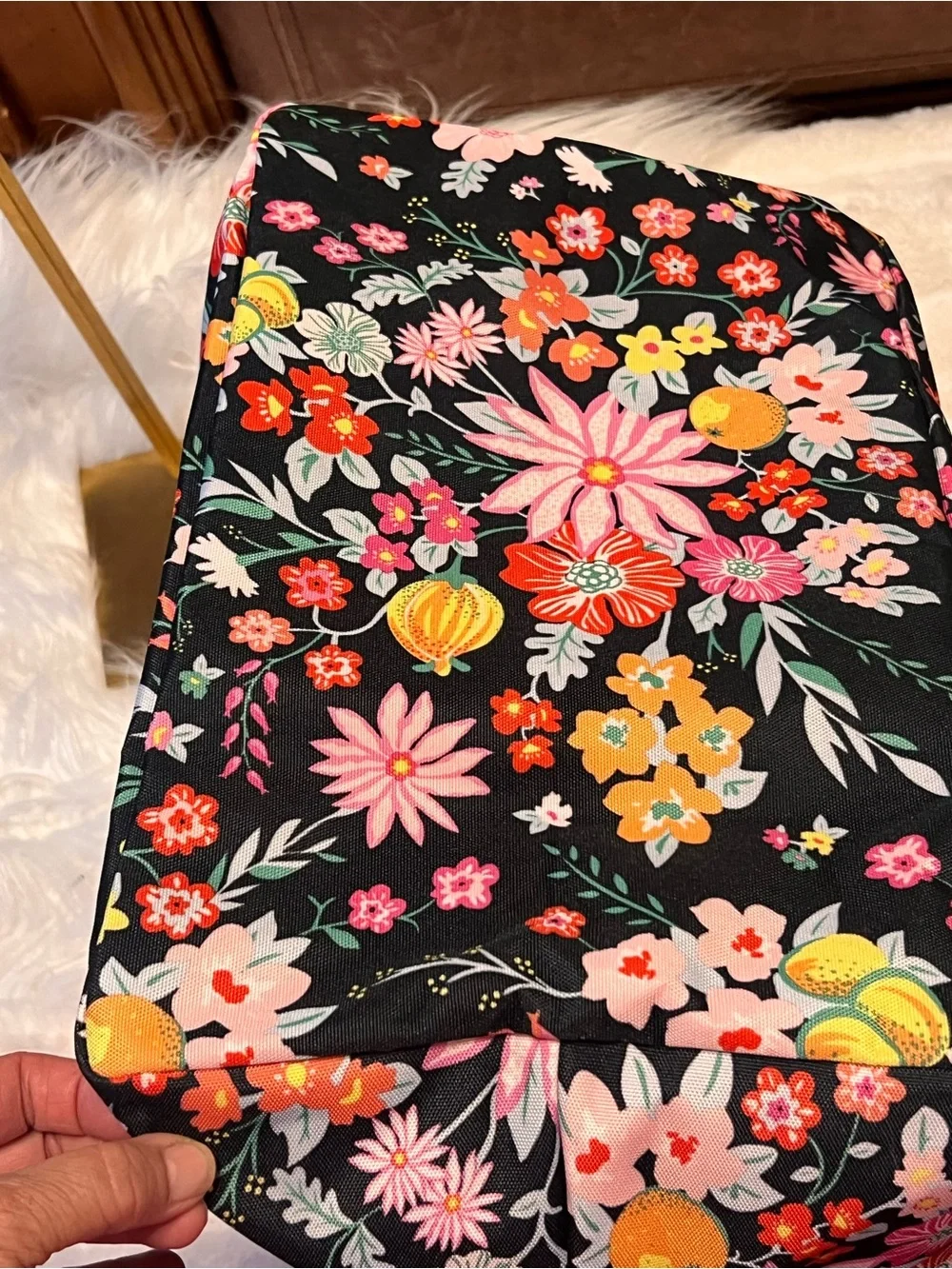 Vera Bradley NWOT  Floral tangerines  with Pink & tangerine Flowers large  tote